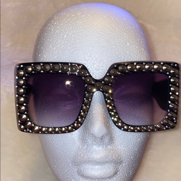 Luxury oversized rhinestone fashion sunglasses - Picture 2 of 10